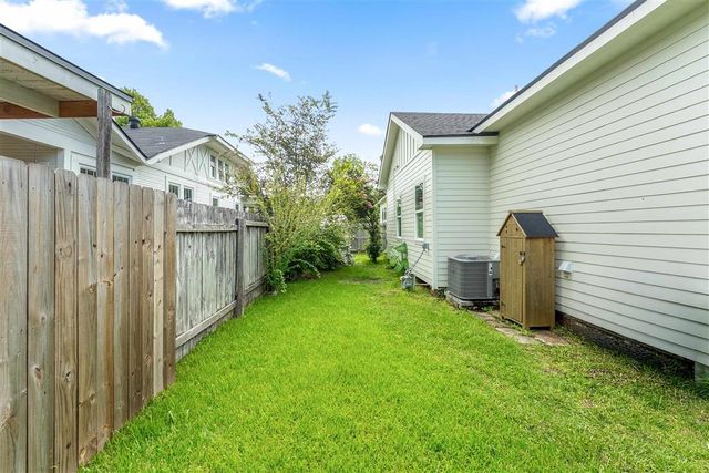 1208 Louisiana Avenue, Lake Charles, LA 70601