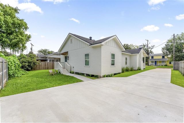 1208 Louisiana Avenue, Lake Charles, LA 70601