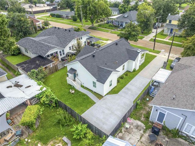 1208 Louisiana Avenue, Lake Charles, LA 70601