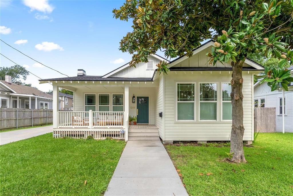 1208 Louisiana Avenue, Lake Charles, LA 70601