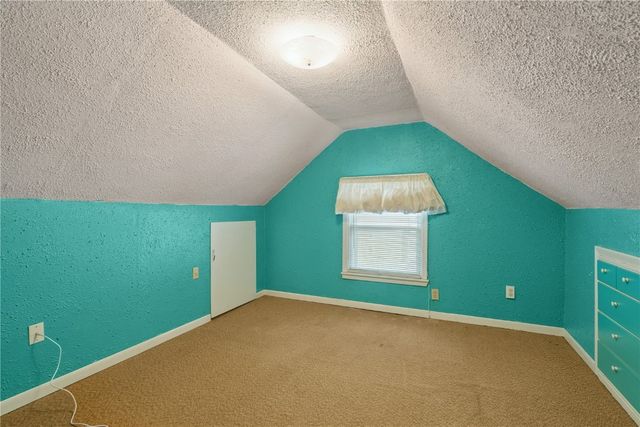 922 7th St SW, Cedar Rapids, IA 52404