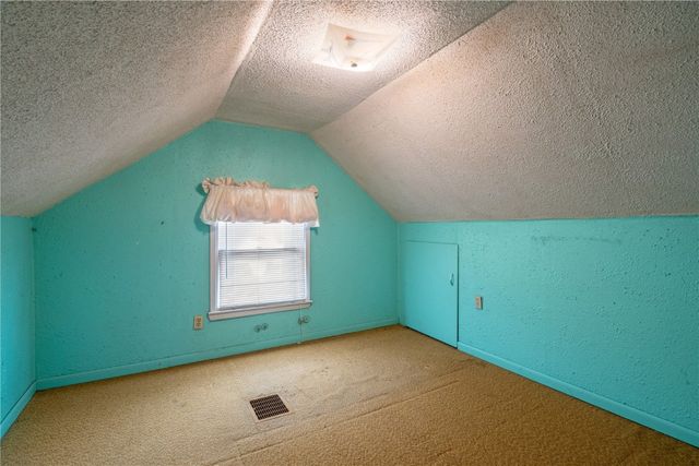 922 7th St SW, Cedar Rapids, IA 52404