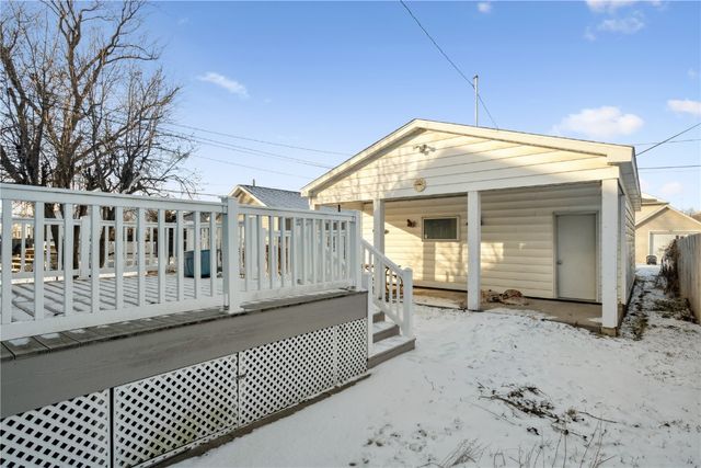 922 7th St SW, Cedar Rapids, IA 52404