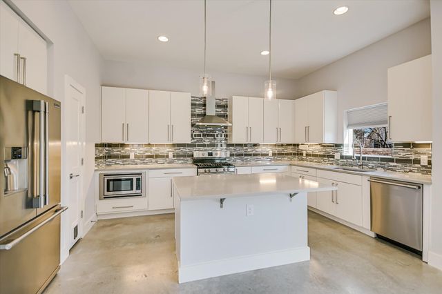 1131 Mason Ave A, Austin, TX 78721