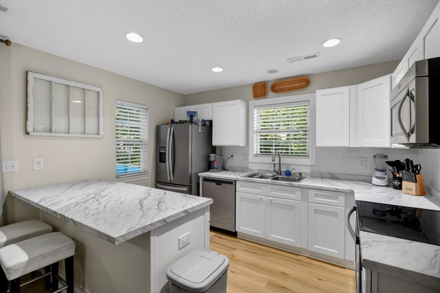 565 Tayrn Drive, Wando, SC 29492
