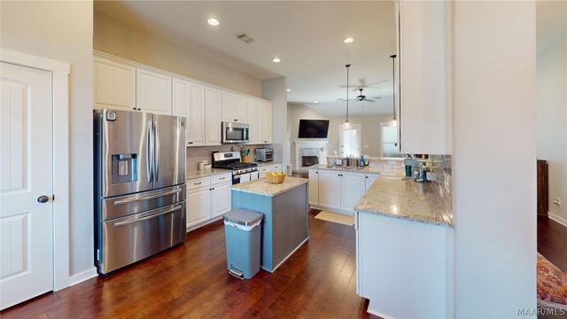 720 Hedgefield Way, Prattville, AL 36066