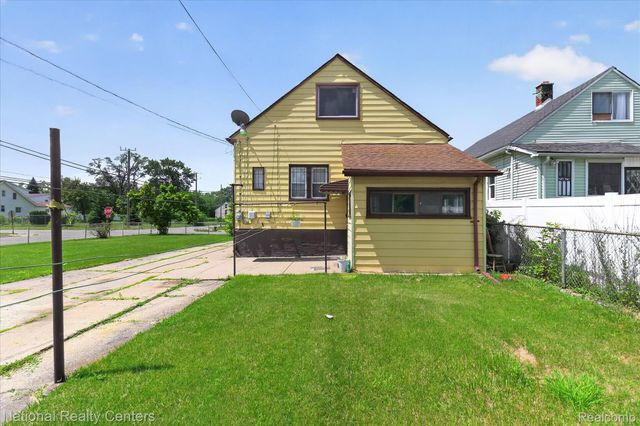 13814 Newbern Street, Detroit, MI 48212