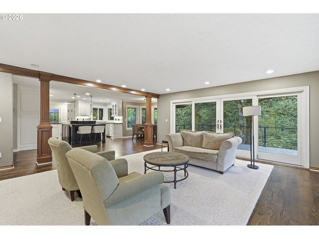 20225 S CENTRAL POINT Rd, Oregon City, OR 97045
