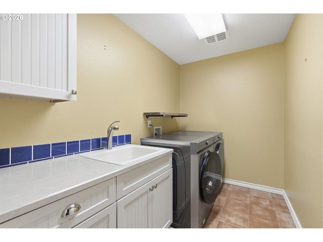 20225 S CENTRAL POINT Rd, Oregon City, OR 97045