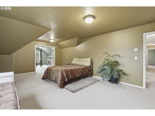 20225 S CENTRAL POINT Rd, Oregon City, OR 97045
