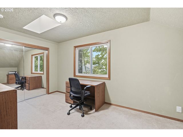 20225 S CENTRAL POINT Rd, Oregon City, OR 97045