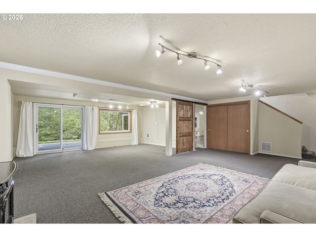 20225 S CENTRAL POINT Rd, Oregon City, OR 97045