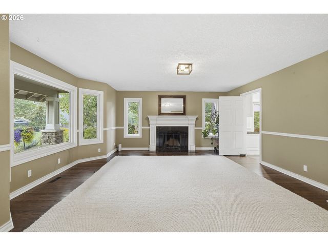 20225 S CENTRAL POINT Rd, Oregon City, OR 97045