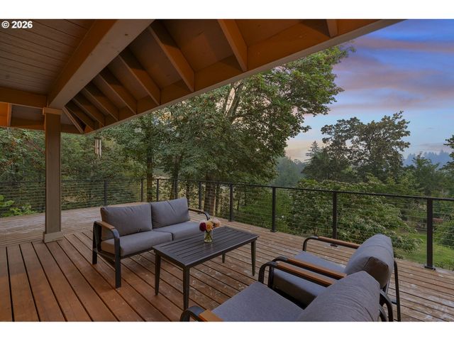 20225 S CENTRAL POINT Rd, Oregon City, OR 97045