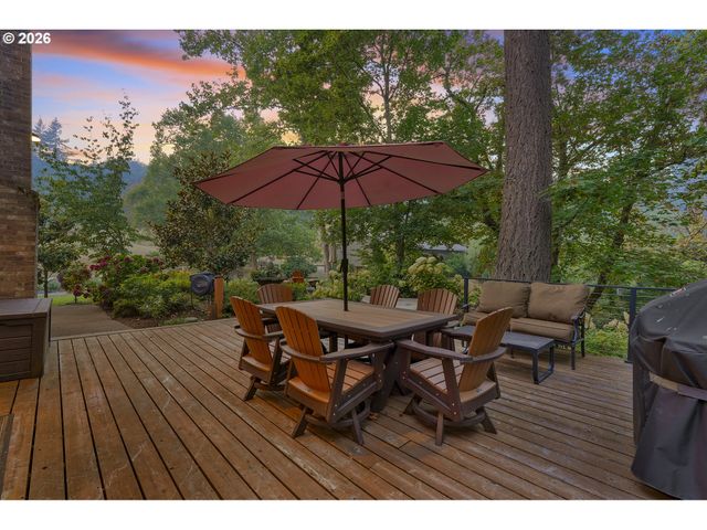 20225 S CENTRAL POINT Rd, Oregon City, OR 97045