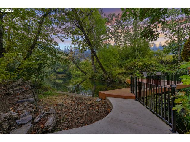 20225 S CENTRAL POINT Rd, Oregon City, OR 97045