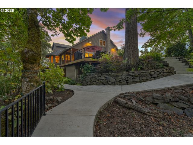20225 S CENTRAL POINT Rd, Oregon City, OR 97045