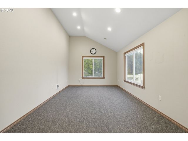 20225 S CENTRAL POINT Rd, Oregon City, OR 97045