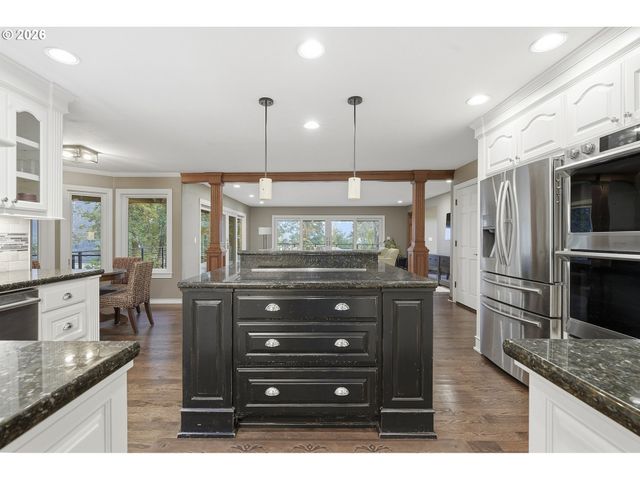 20225 S CENTRAL POINT Rd, Oregon City, OR 97045