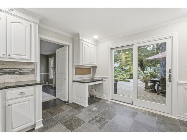 20225 S CENTRAL POINT Rd, Oregon City, OR 97045