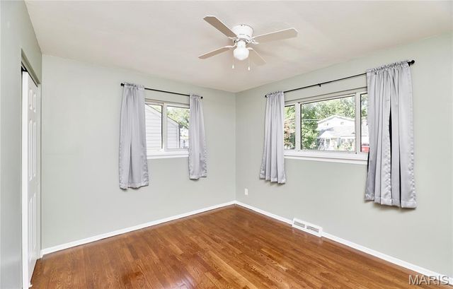 18 White Drive, St Louis, MO 63135