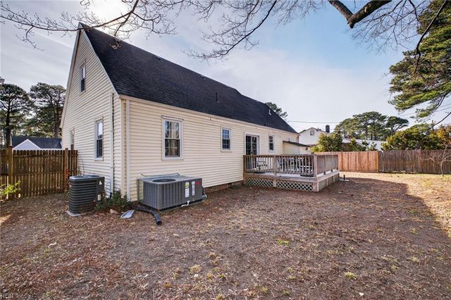 150 Bayview W BLVD, Norfolk, VA 23503