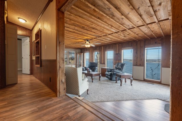 24581 S 613 Road, Grove, OK 74344