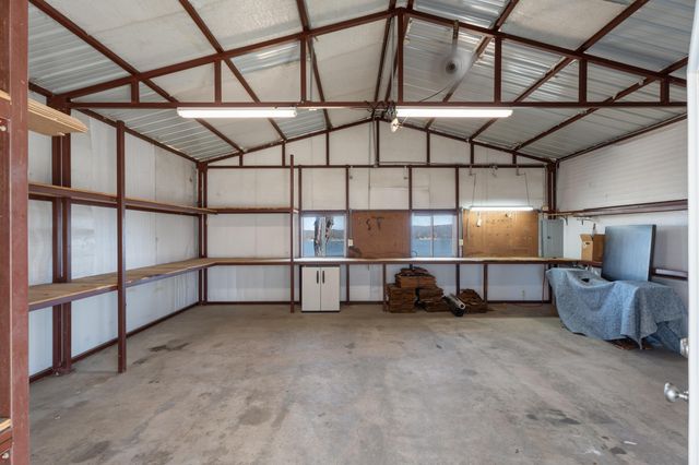 24581 S 613 Road, Grove, OK 74344