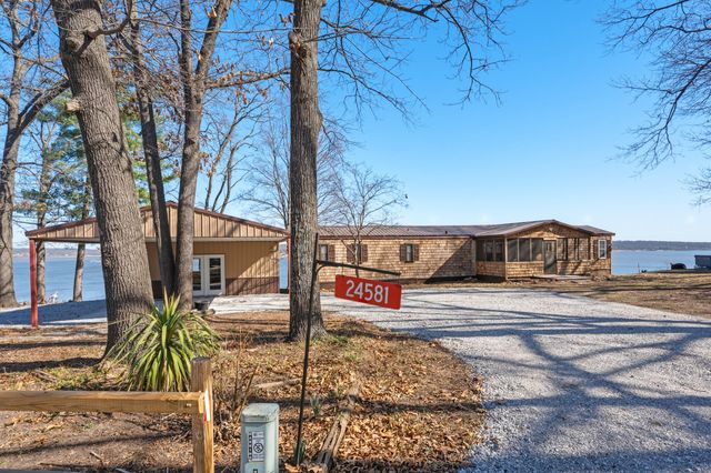 24581 S 613 Road, Grove, OK 74344