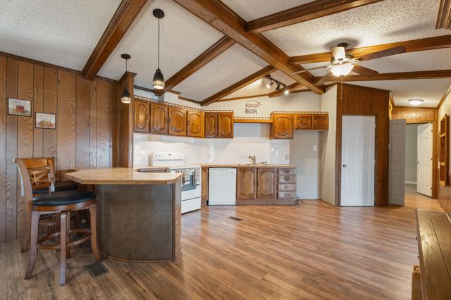 24581 S 613 Road, Grove, OK 74344