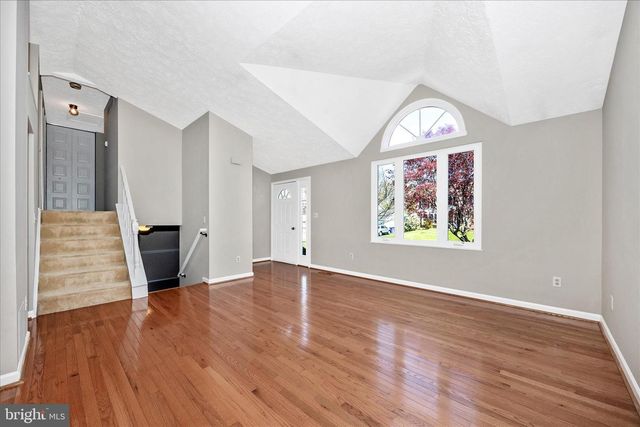 221 DIAMOND DR, Walkersville, MD 21793