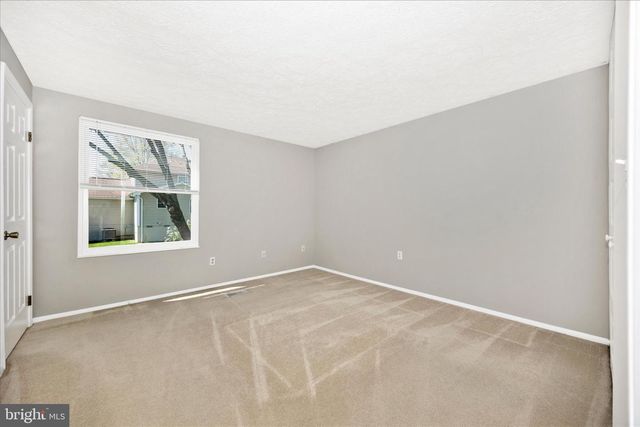 221 DIAMOND DR, Walkersville, MD 21793