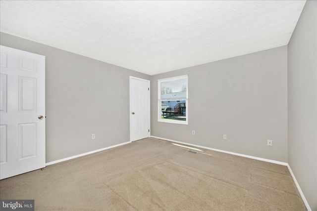 221 DIAMOND DR, Walkersville, MD 21793