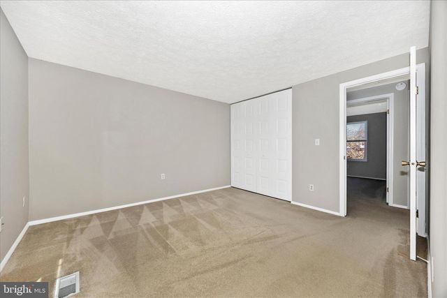 221 DIAMOND DR, Walkersville, MD 21793