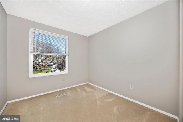 221 DIAMOND DR, Walkersville, MD 21793