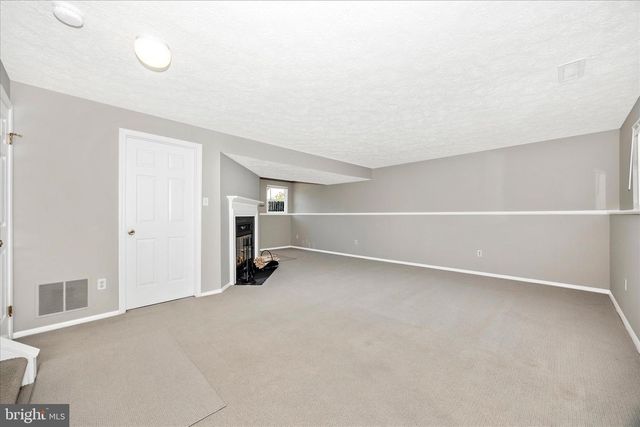 221 DIAMOND DR, Walkersville, MD 21793