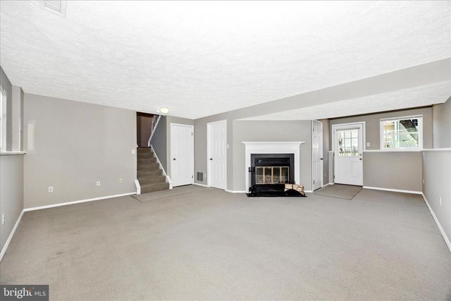 221 DIAMOND DR, Walkersville, MD 21793
