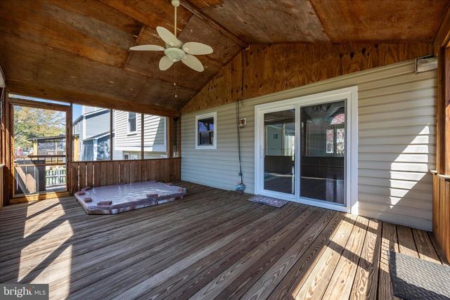 221 DIAMOND DR, Walkersville, MD 21793