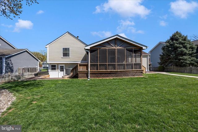 221 DIAMOND DR, Walkersville, MD 21793