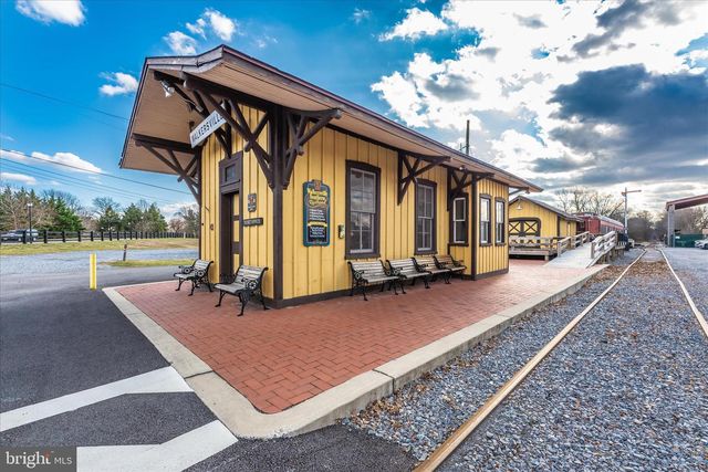 221 DIAMOND DR, Walkersville, MD 21793