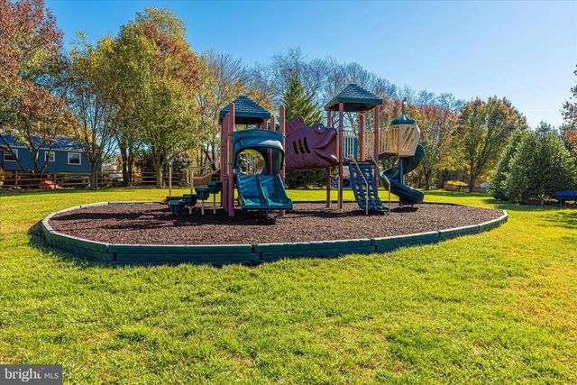 221 DIAMOND DR, Walkersville, MD 21793