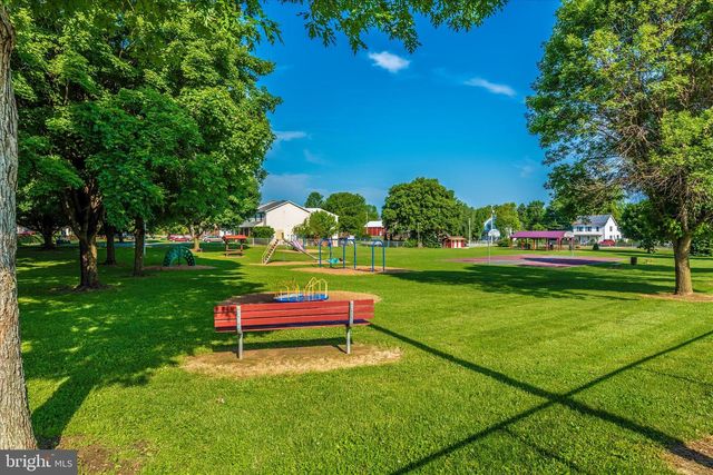 221 DIAMOND DR, Walkersville, MD 21793