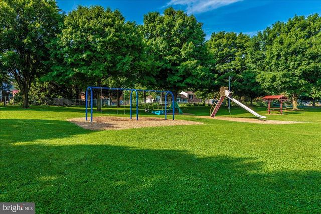 221 DIAMOND DR, Walkersville, MD 21793