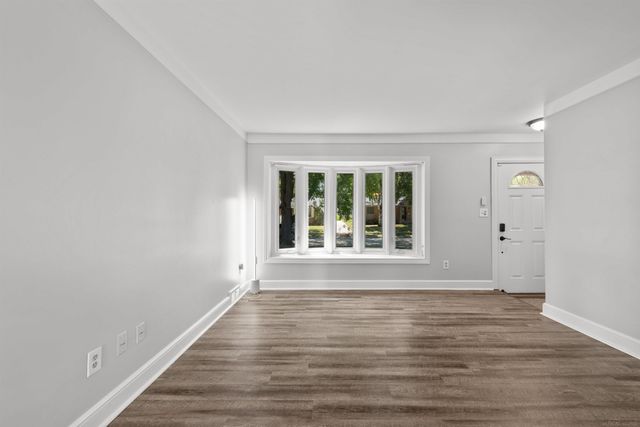 529 Rewold Drive, Rochester, MI 48307