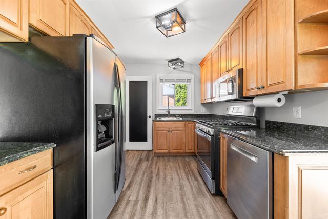 529 Rewold Drive, Rochester, MI 48307
