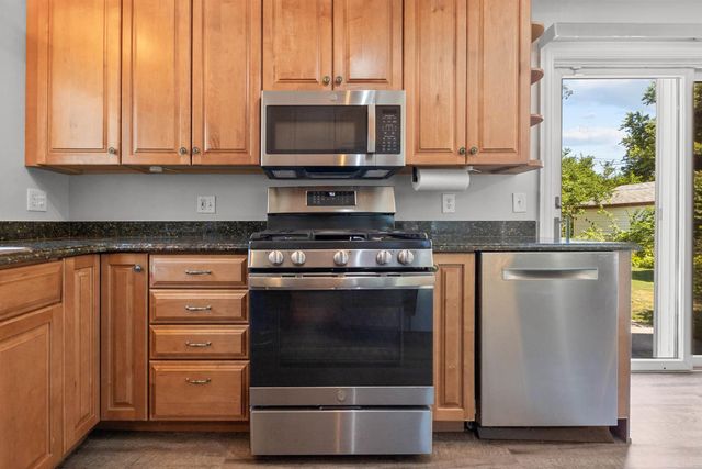 529 Rewold Drive, Rochester, MI 48307