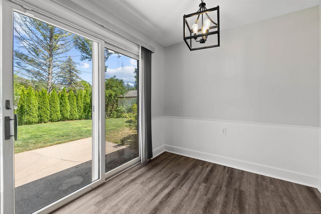 529 Rewold Drive, Rochester, MI 48307