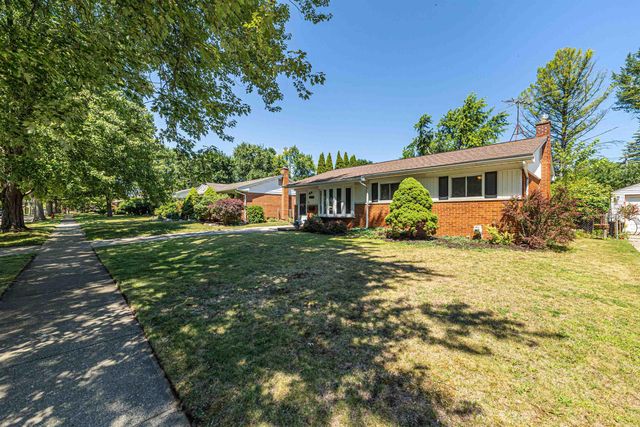 529 Rewold Drive, Rochester, MI 48307