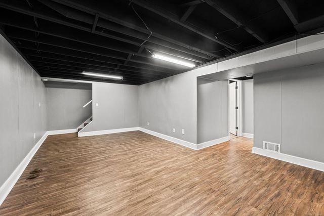 529 Rewold Drive, Rochester, MI 48307