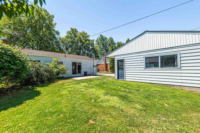 529 Rewold Drive, Rochester, MI 48307
